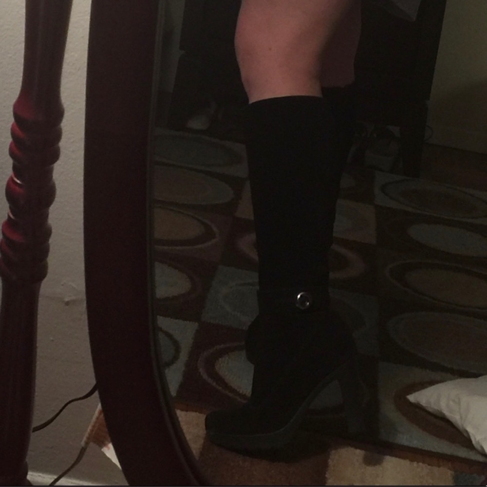 La canadienne morisette platform heel boots 7.5 black suede boots - Picture 3 of 3